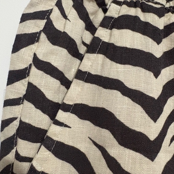 NWT Two Piece Zebra Patterned Linen Shirt and Wide-Leg Pants Set - Picture 11 of 13